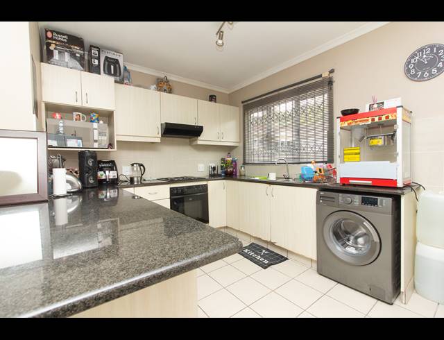3 BEDROOM SIMPLEX FOR SALE IN MALVERN